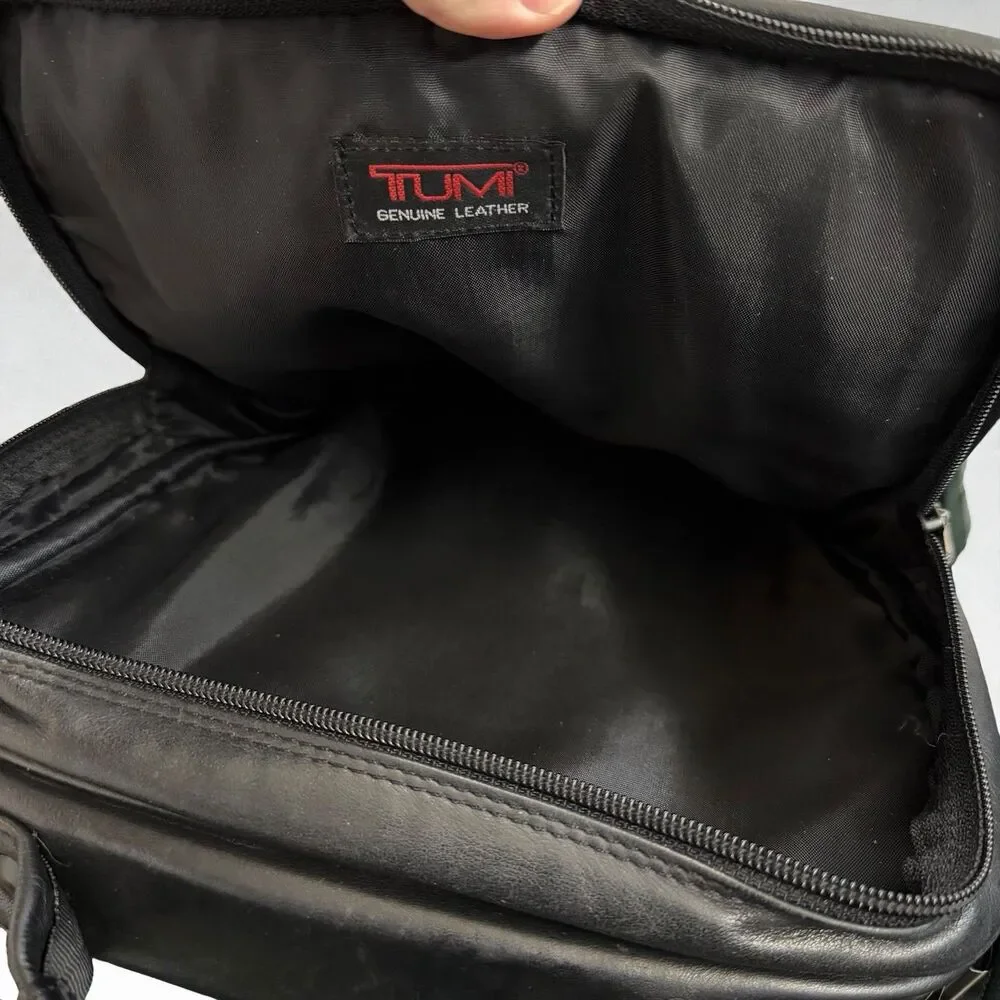 Vintage TUMI Black Leather Vertical Laptop Brief Messenger Bag Shoulder Strap